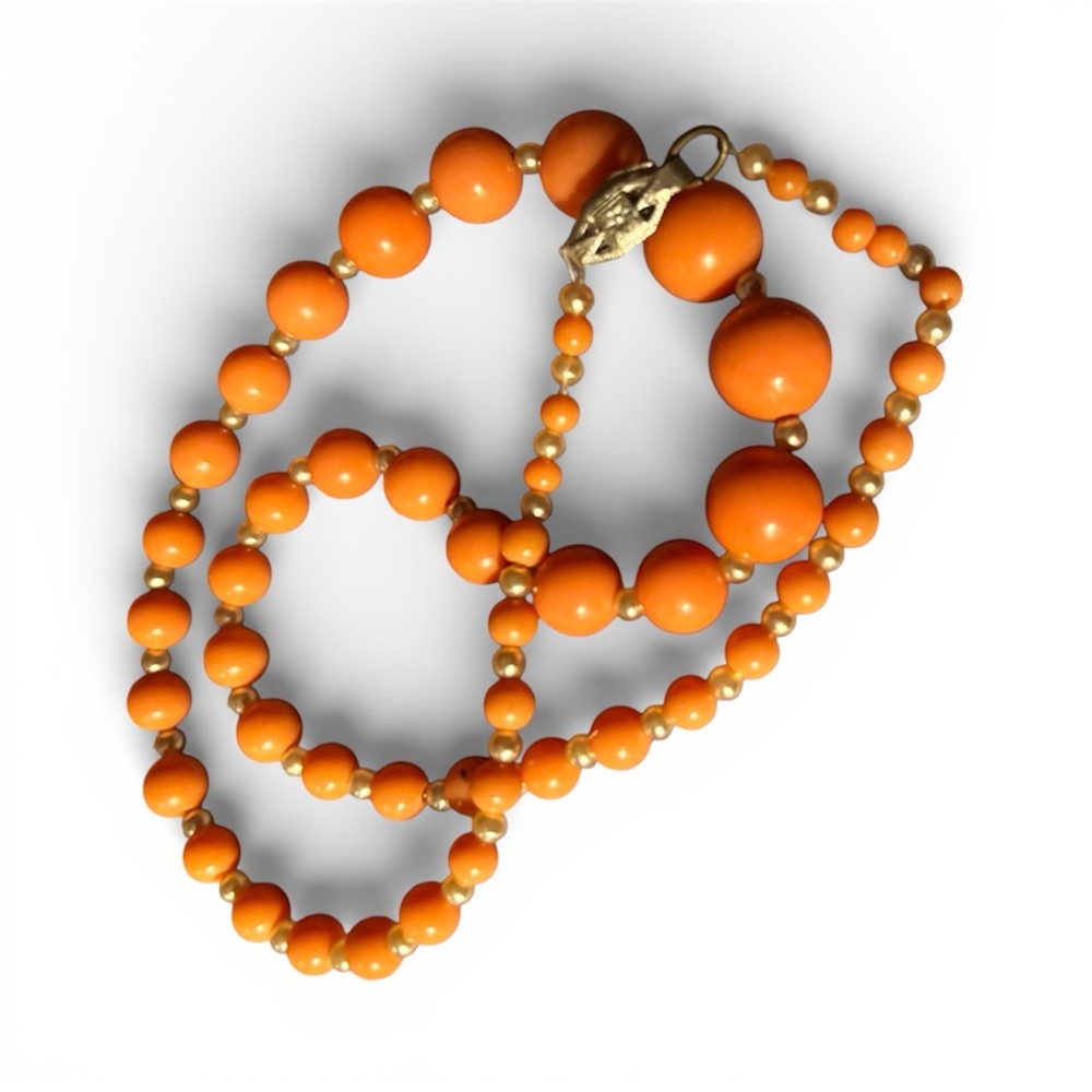 Vintage Peach Graduated Bead Necklace - Picture 2 of 2